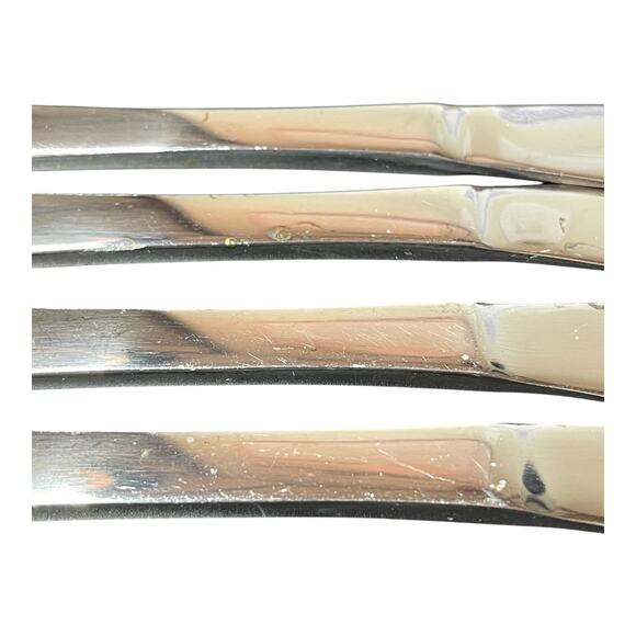 Oneida Mercer Mirror 18/10 Flatware Set of 4 Table Knives Discontinued Flawed - Picture 6 of 15